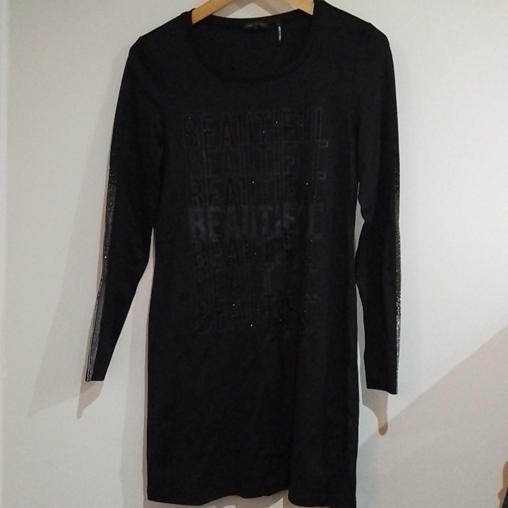 ! A6 Tricotto beautiful long sleeve dress with sparkle